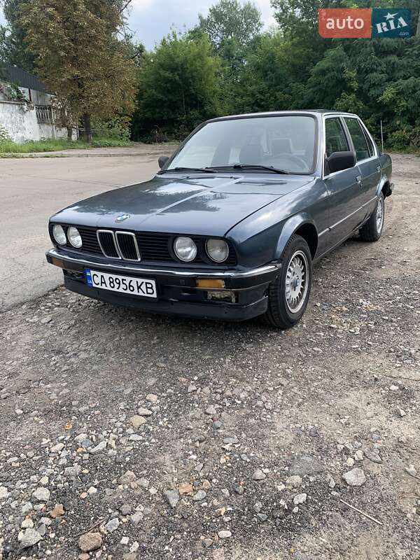 Седан BMW 3 Series 1986 в Киеве