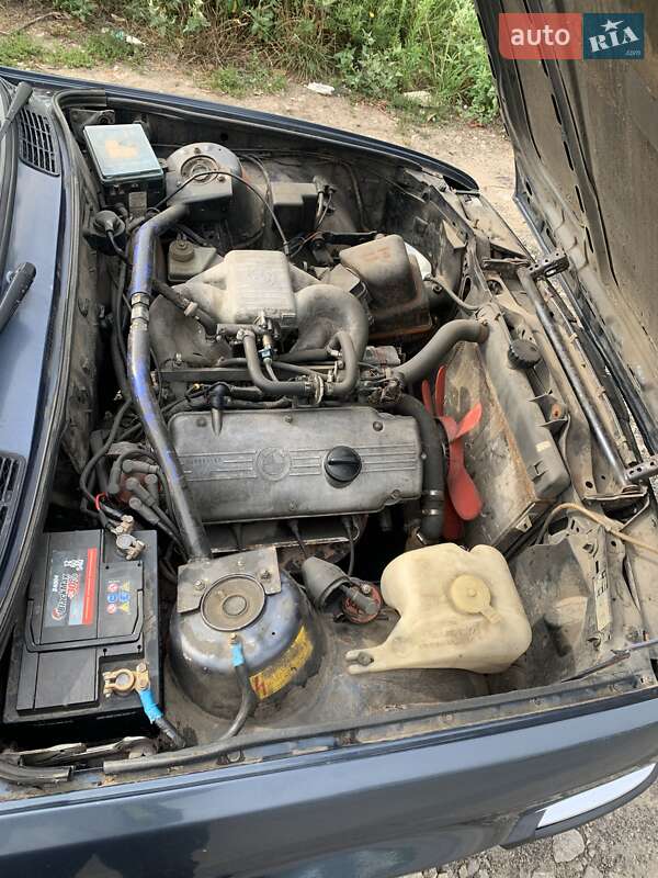 Седан BMW 3 Series 1986 в Киеве