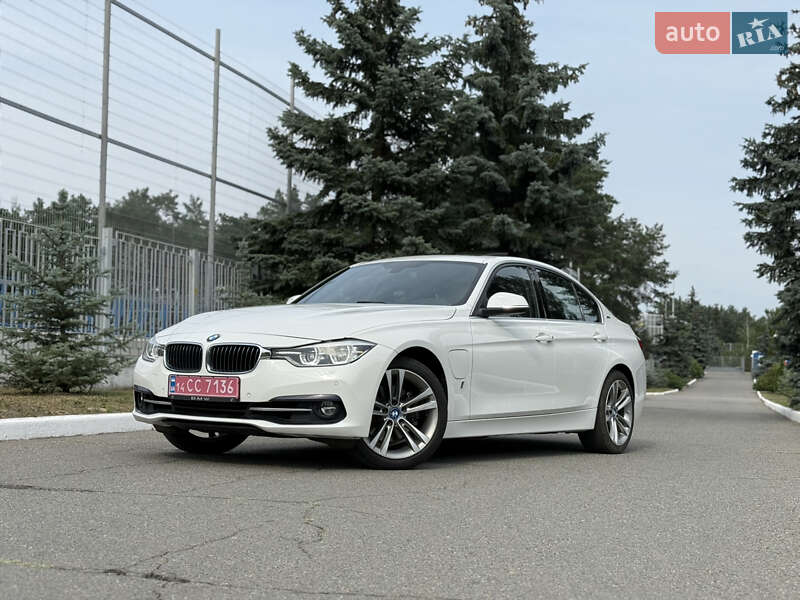 Седан BMW 3 Series 2017 в Киеве