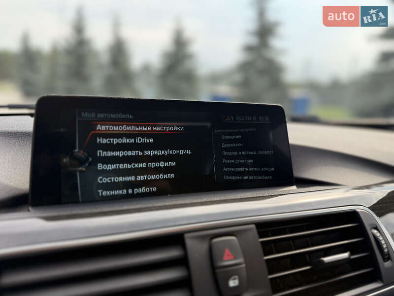 Седан BMW 3 Series 2017 в Киеве