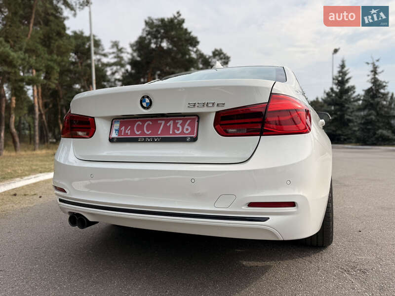 Седан BMW 3 Series 2017 в Киеве