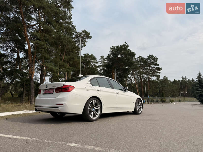 Седан BMW 3 Series 2017 в Киеве