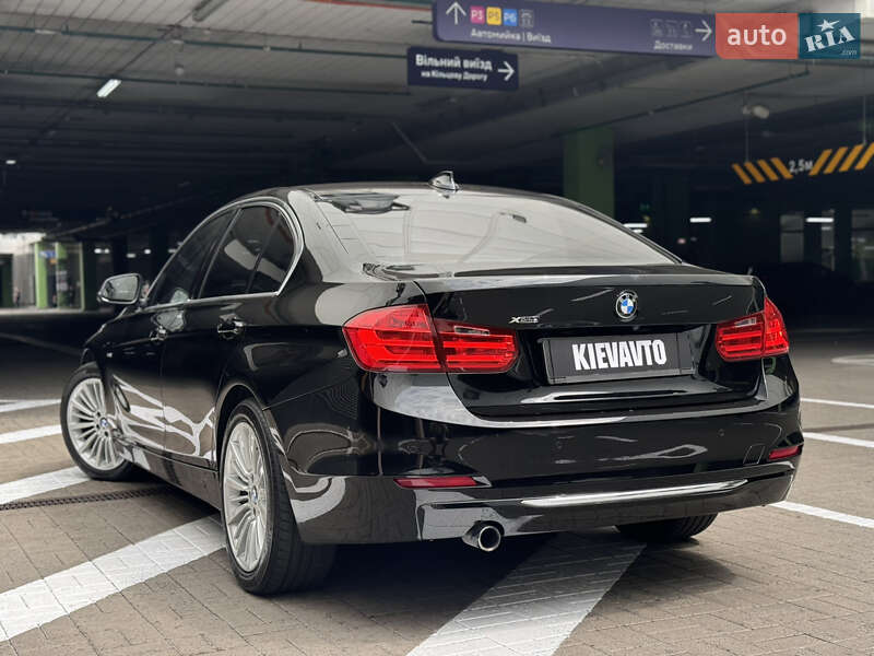 Седан BMW 3 Series 2013 в Киеве