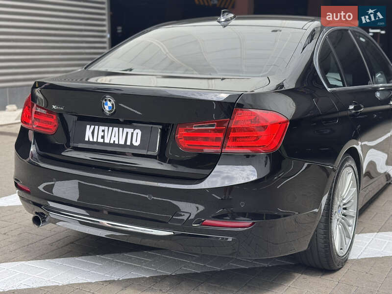 Седан BMW 3 Series 2013 в Киеве