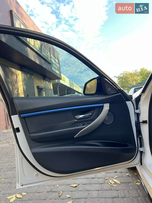 Седан BMW 3 Series 2018 в Первомайске