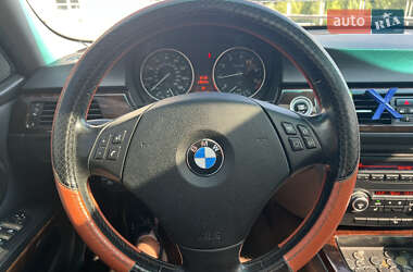 Седан BMW 3 Series 2011 в 