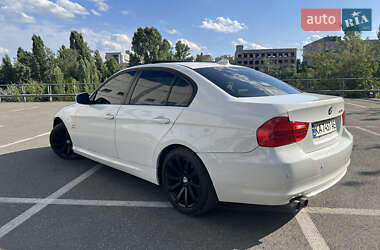 Седан BMW 3 Series 2011 в 