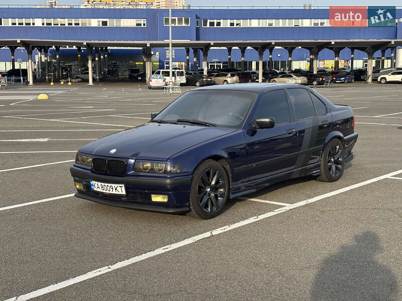 Седан BMW 3 Series 1996 в Киеве