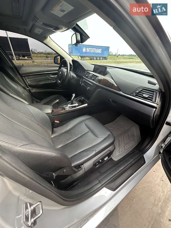 Седан BMW 3 Series 2015 в Киеве