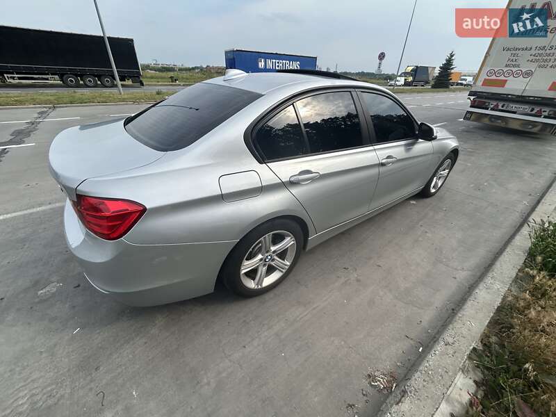 Седан BMW 3 Series 2015 в Киеве