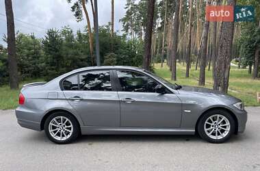 Седан BMW 3 Series 2011 в 
