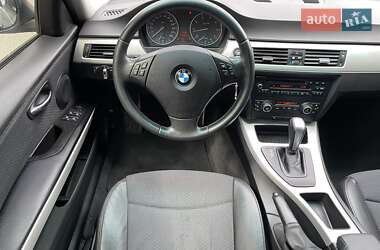 Седан BMW 3 Series 2011 в 