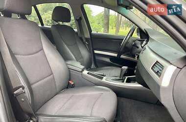 Седан BMW 3 Series 2011 в 