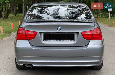 Седан BMW 3 Series 2011 в 