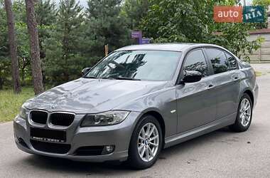 Седан BMW 3 Series 2011 в 
