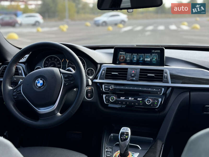 Седан BMW 3 Series 2017 в Києві