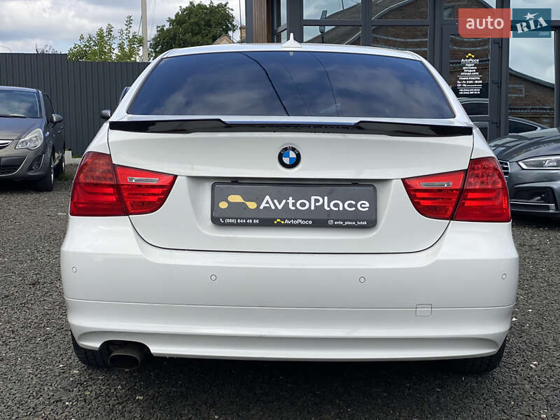 Седан BMW 3 Series 2009 в Луцке