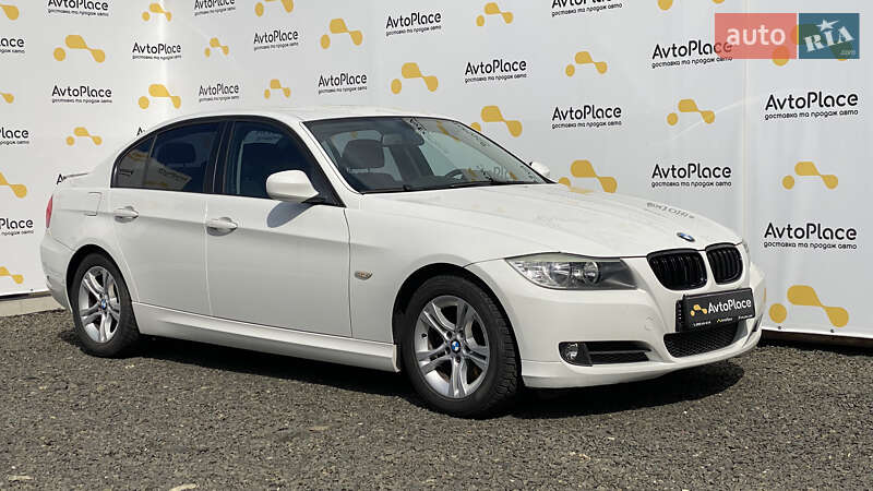 Седан BMW 3 Series 2009 в Луцке