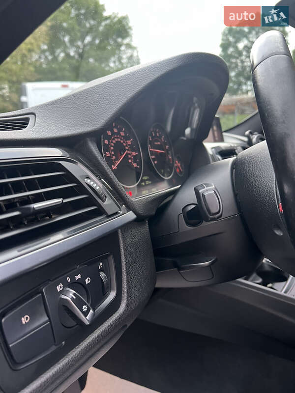 Седан BMW 3 Series 2015 в Буске