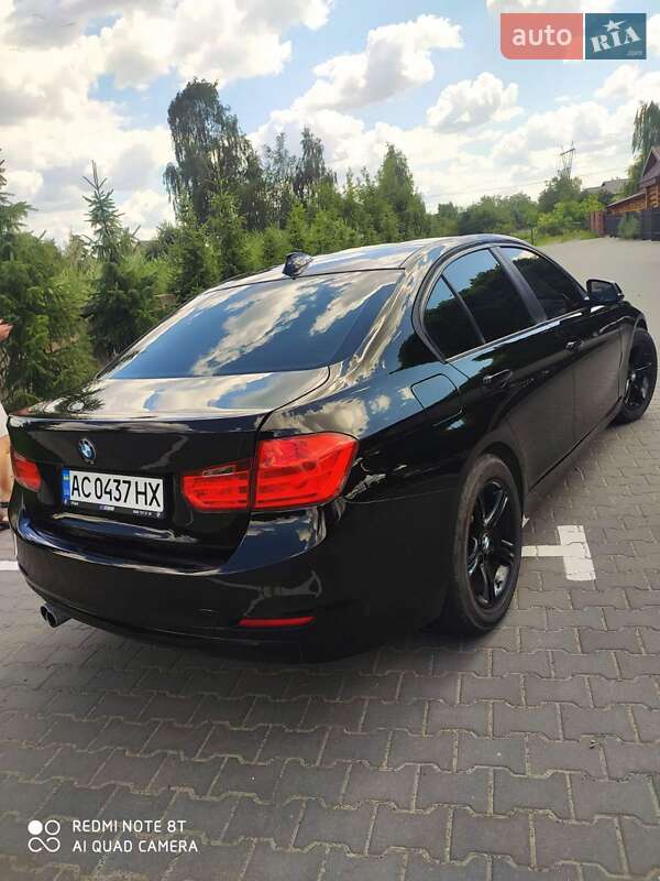 Седан BMW 3 Series 2015 в Луцьку