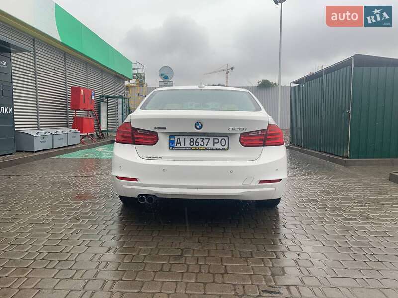 Седан BMW 3 Series 2014 в Києві