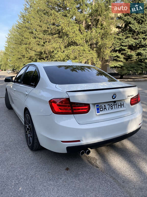 Седан BMW 3 Series 2012 в Желтых Водах