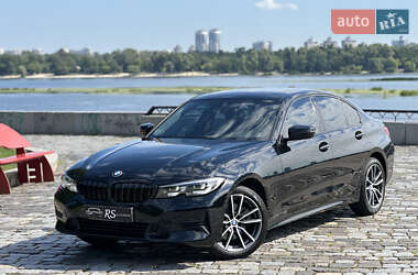 Седан BMW 3 Series 2019 в Киеве