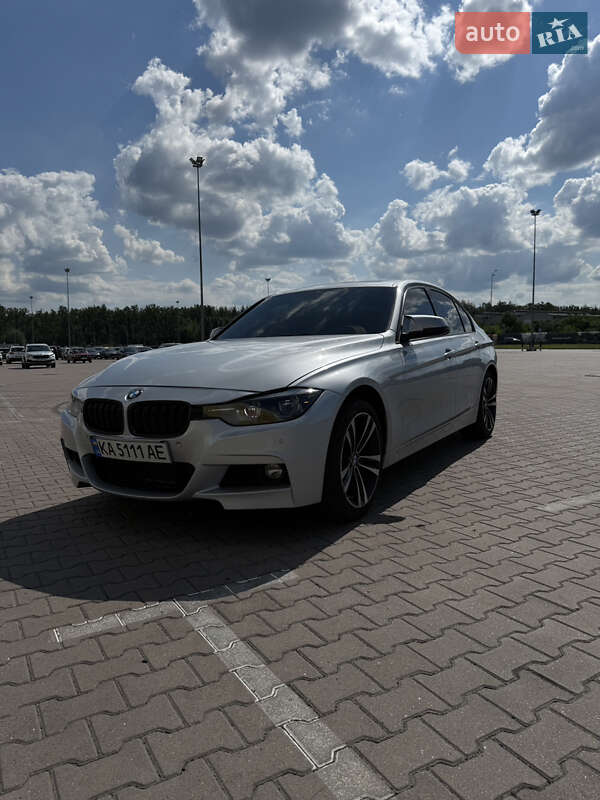 Седан BMW 3 Series 2017 в Киеве