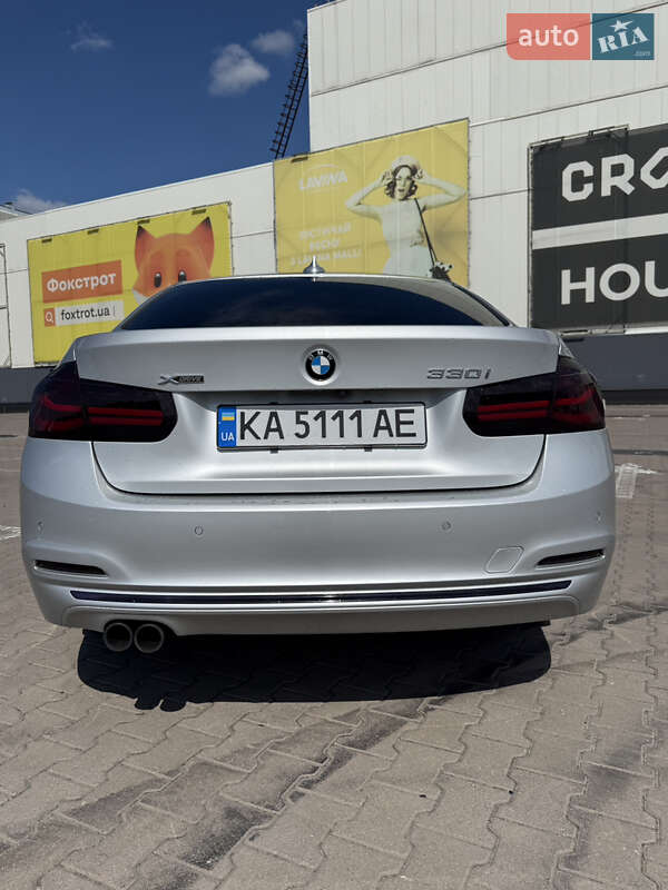 Седан BMW 3 Series 2017 в Киеве