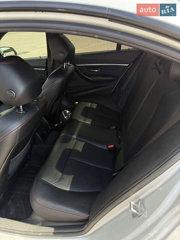 Седан BMW 3 Series 2017 в Киеве