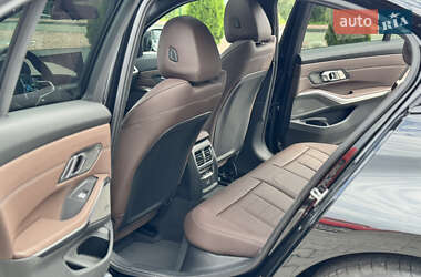 Седан BMW 3 Series 2025 в 