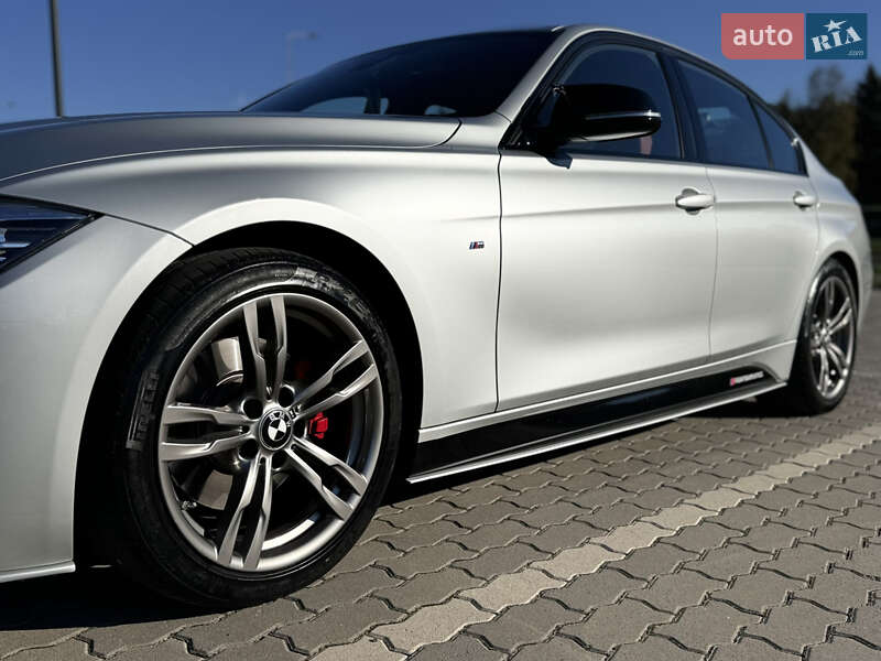 Седан BMW 3 Series 2018 в Львові