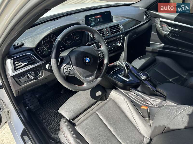 Седан BMW 3 Series 2018 в Тульчині