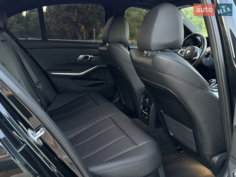 Седан BMW 3 Series 2019 в Александрие