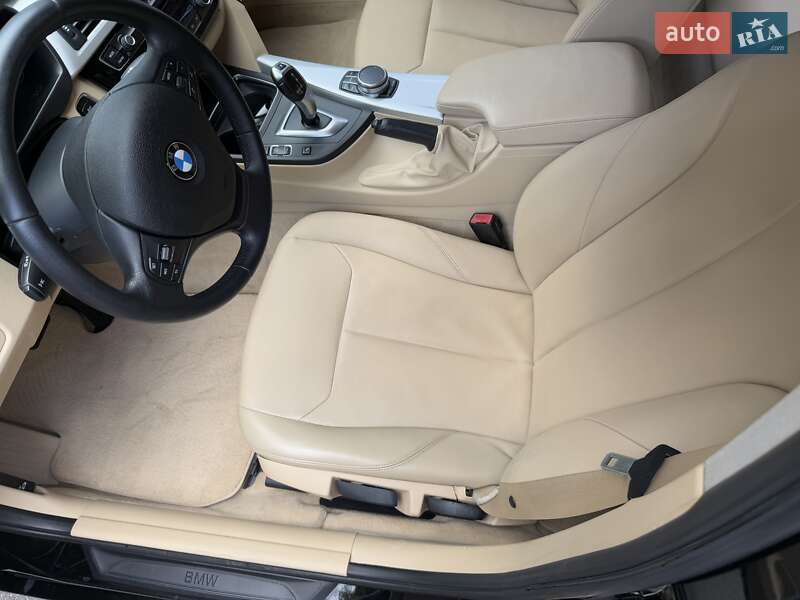 Седан BMW 3 Series 2016 в Киеве