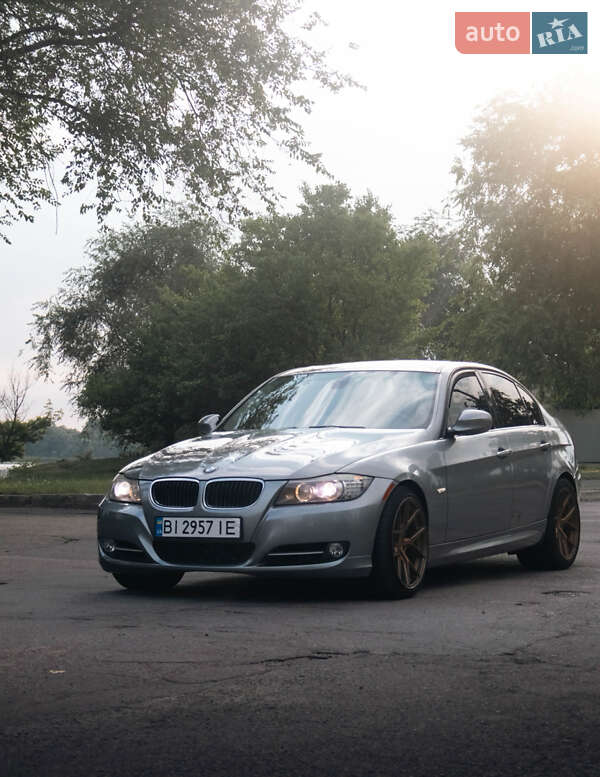 BMW 3 Series 2009
