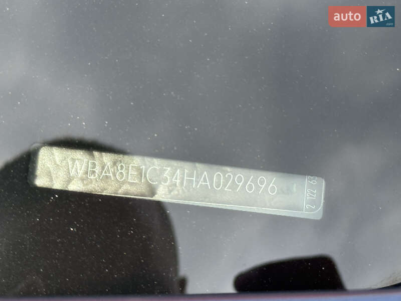 Седан BMW 3 Series 2017 в Киеве