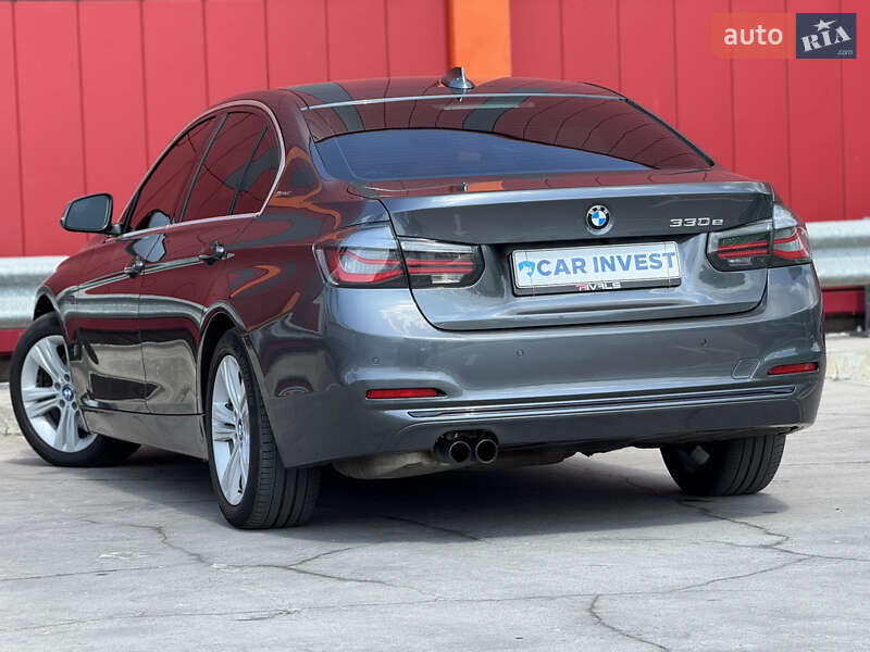 Седан BMW 3 Series 2017 в Киеве