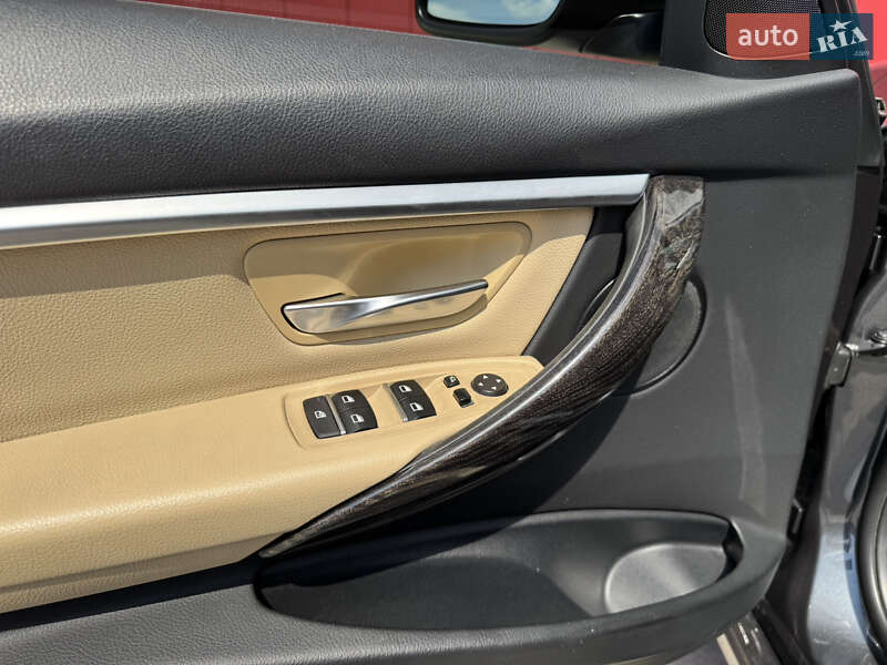 Седан BMW 3 Series 2017 в Киеве