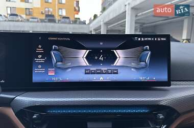 Седан BMW 3 Series 2024 в 