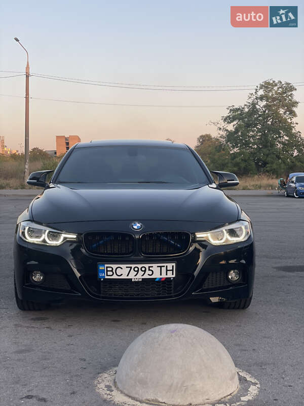 Седан BMW 3 Series 2015 в Запоріжжі