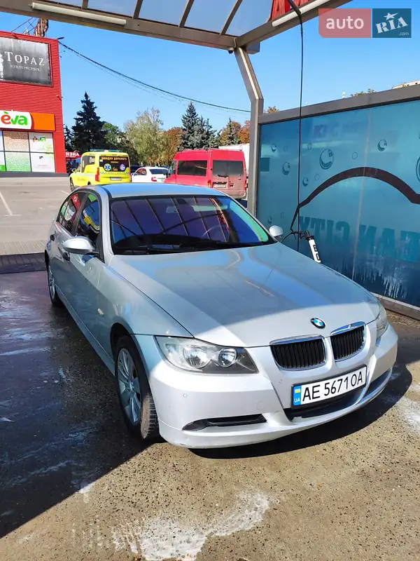 BMW 3 Series 2005 VIN WBAVA71070KP93762 фото оголошення 12 з 48
