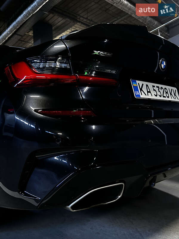 Седан BMW 3 Series 2019 в Києві