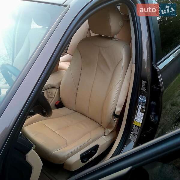 Седан BMW 3 Series 2013 в Львові