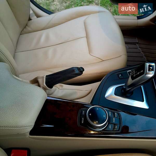 Седан BMW 3 Series 2013 в Львові