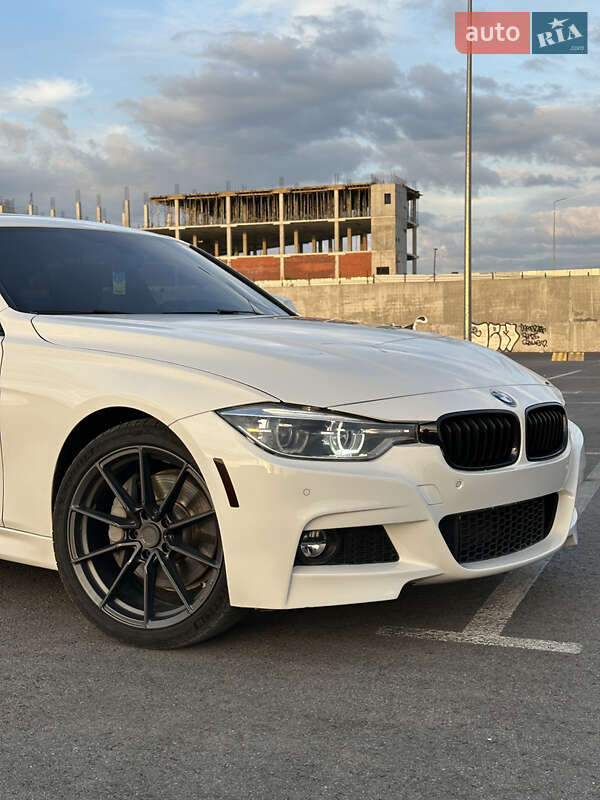 Седан BMW 3 Series 2017 в Львові