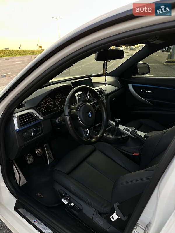 Седан BMW 3 Series 2017 в Львові
