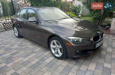 Седан BMW 3 Series 2015 в Городку
