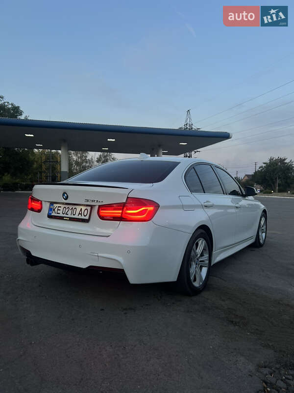 Седан BMW 3 Series 2018 в Кам'янському