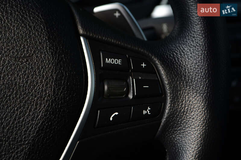 Седан BMW 3 Series 2016 в Києві